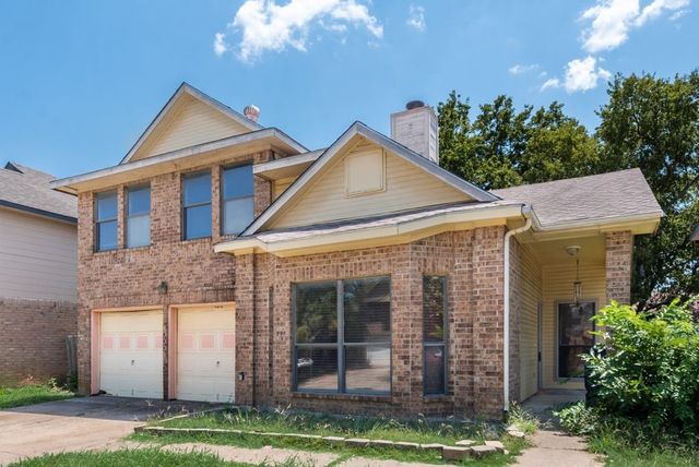 902 Ashmount Lane, Arlington, TX 76017