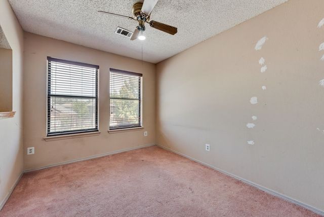 902 Ashmount Lane, Arlington, TX 76017