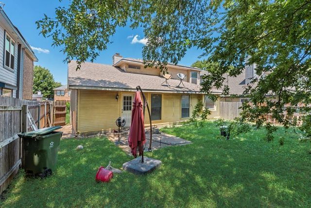 902 Ashmount Lane, Arlington, TX 76017