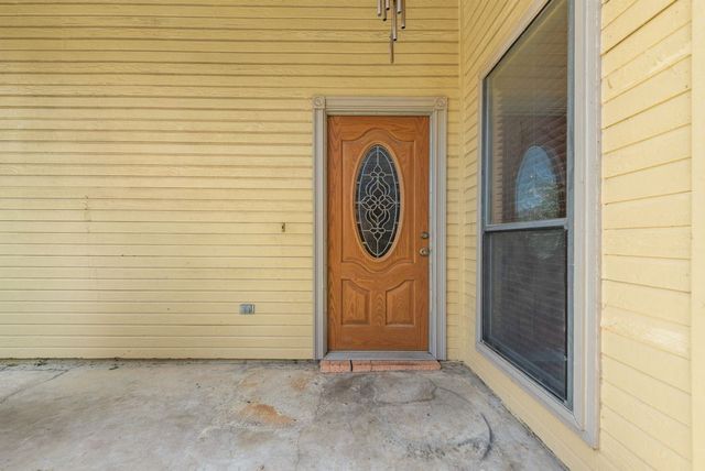 902 Ashmount Lane, Arlington, TX 76017