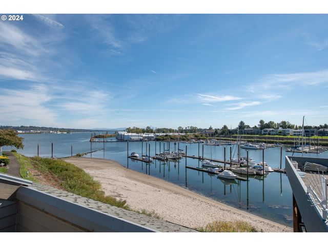 178 N HAYDEN BAY Dr, Portland, OR 97217