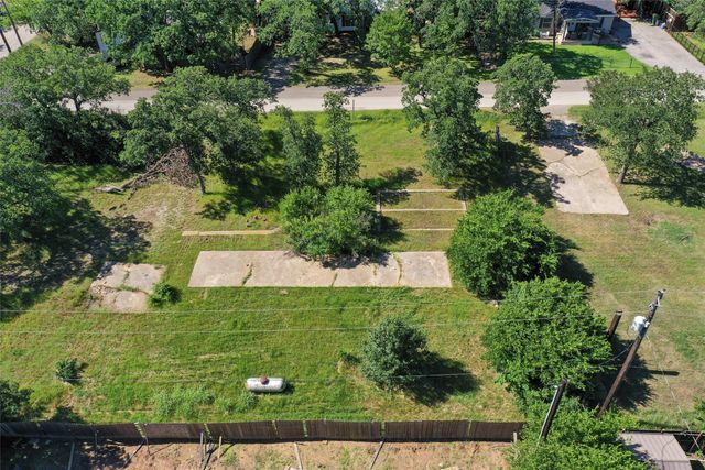 1102 Maple Drive, Bartonville, TX 76226
