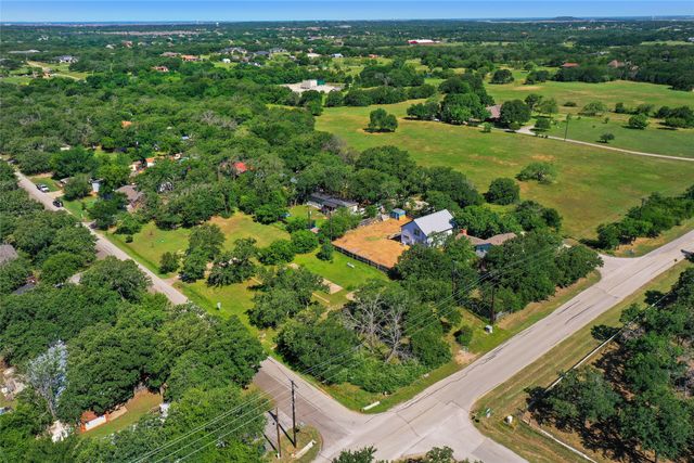 1102 Maple Drive, Bartonville, TX 76226