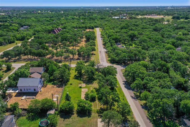1102 Maple Drive, Bartonville, TX 76226