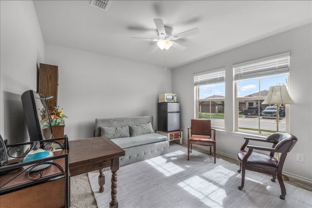 513 Derby Lane, Springtown, TX 76082