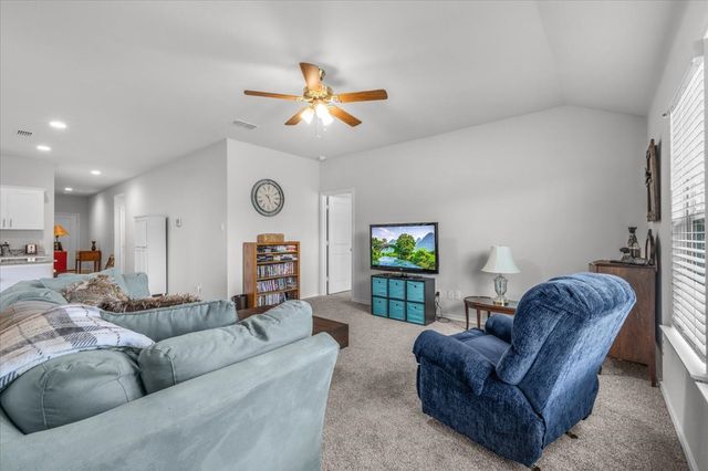 513 Derby Lane, Springtown, TX 76082