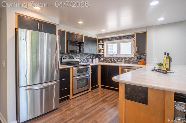 1834 Fairview Street, Birmingham, MI 48009