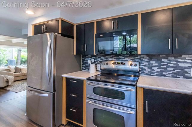 1834 Fairview Street, Birmingham, MI 48009