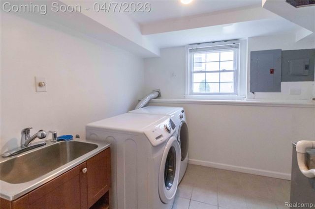 1834 Fairview Street, Birmingham, MI 48009