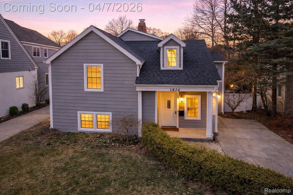 1834 Fairview Street, Birmingham, MI 48009