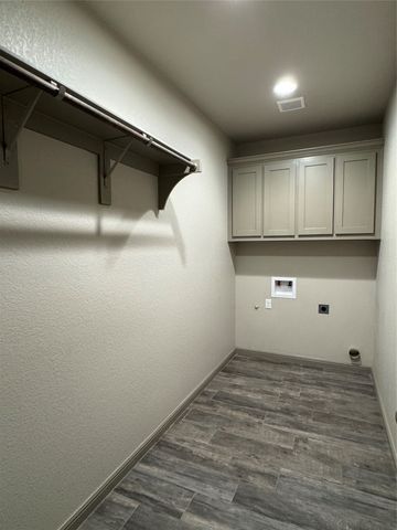 3205 Windcrest Drive, Granbury, TX 76049