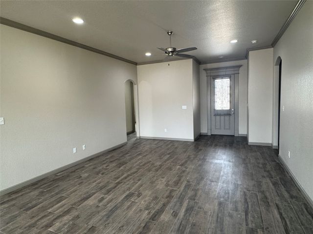 3205 Windcrest Drive, Granbury, TX 76049