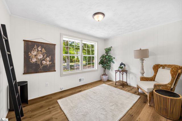 100 Whitener Avenue, Spartanburg, SC 29306