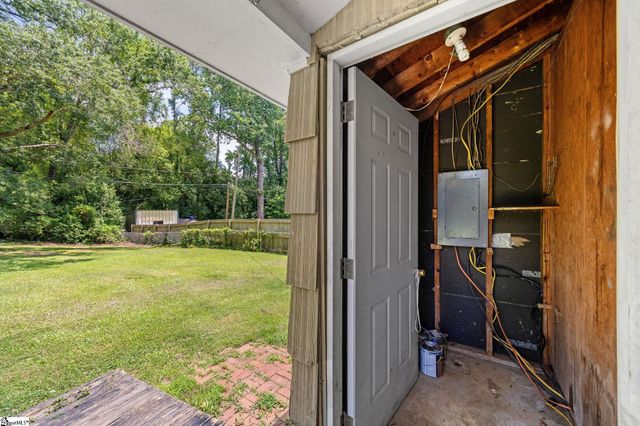 100 Whitener Avenue, Spartanburg, SC 29306