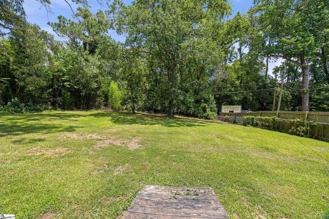 100 Whitener Avenue, Spartanburg, SC 29306