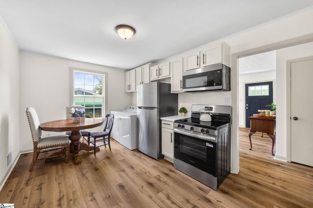 100 Whitener Avenue, Spartanburg, SC 29306