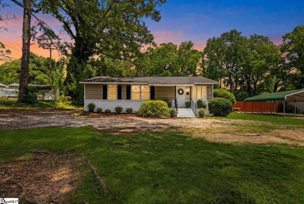 100 Whitener Avenue, Spartanburg, SC 29306