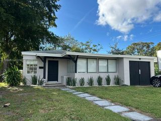 404 SE 14th St, Fort Lauderdale, FL 33316