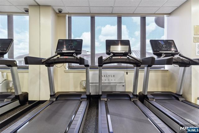 100 Carlyle Drive C06B, Cliffside Park, NJ 07010