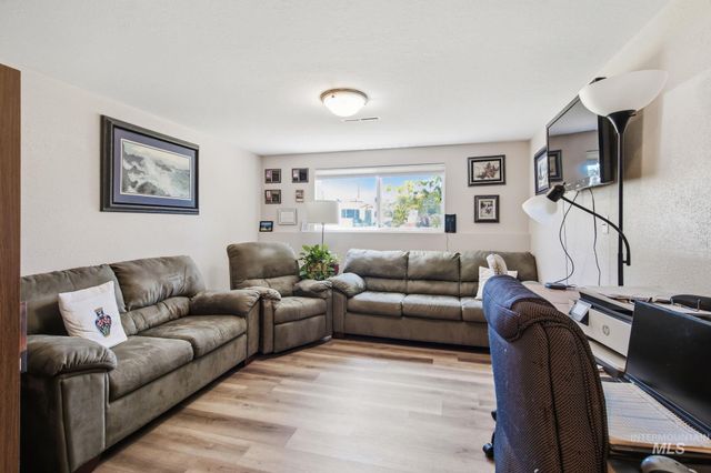 2236 N Bryson Rd, Boise, ID 83713
