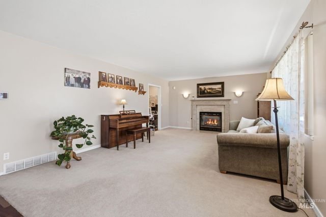 2236 N Bryson Rd, Boise, ID 83713