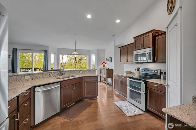 25906 272nd Avenue SE, Ravensdale, WA 98051