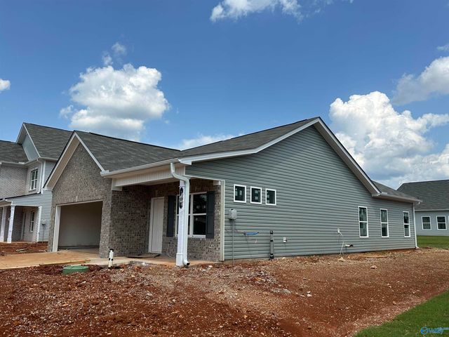 327 Emma Way, New Market, AL 35761