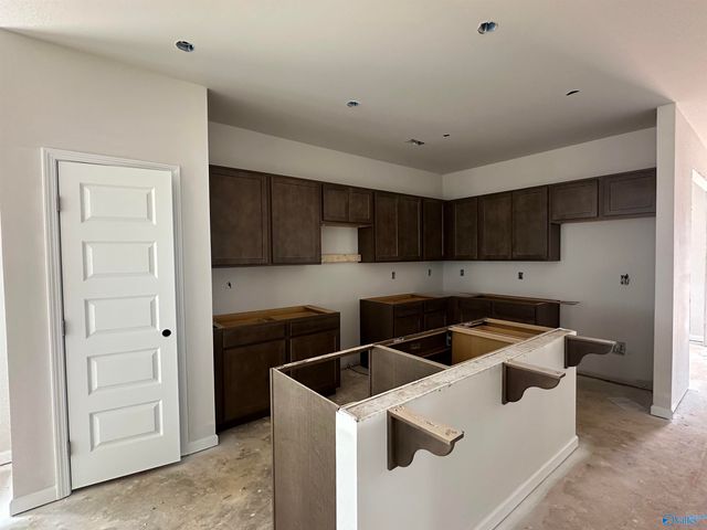327 Emma Way, New Market, AL 35761