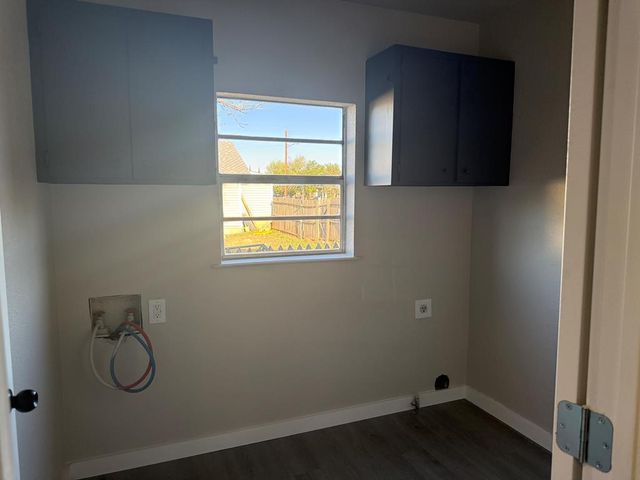 907 E 15th St, Big Spring, TX 79720