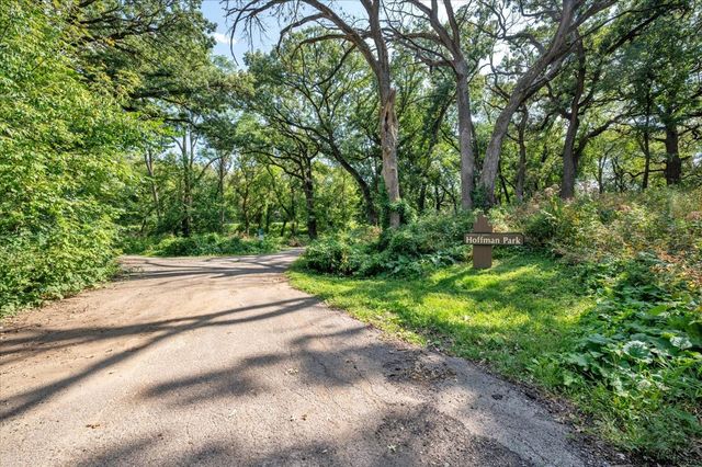 421 Haber Road 7, Cary, IL 60013