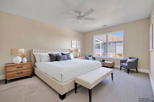 421 Haber Road 7, Cary, IL 60013