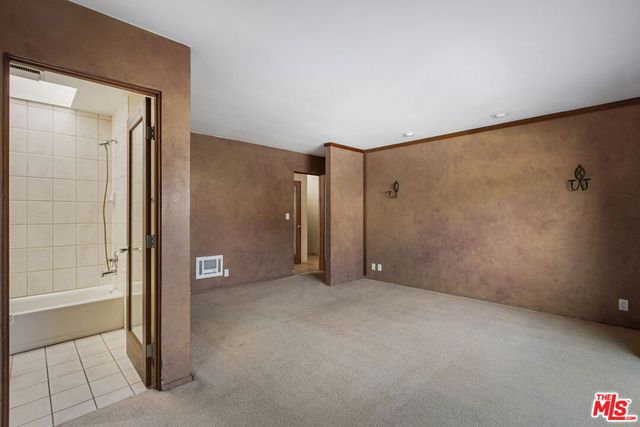 1017 Pearl Street E, Santa Monica, CA 90405