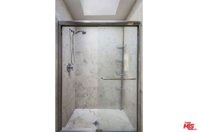 1017 Pearl Street E, Santa Monica, CA 90405