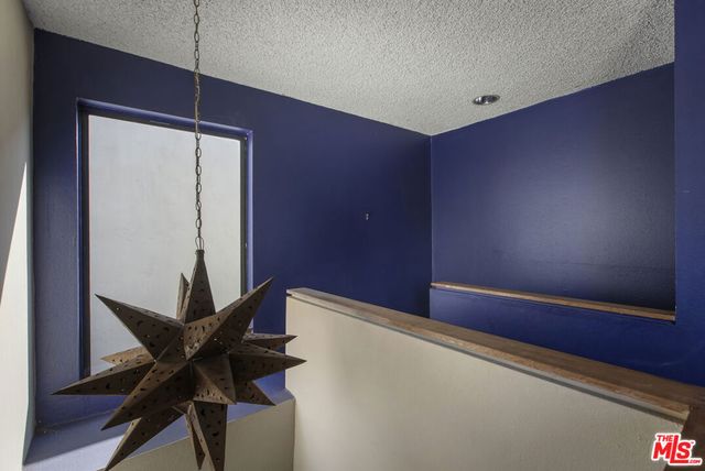 1017 Pearl Street E, Santa Monica, CA 90405