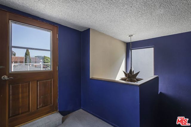 1017 Pearl Street E, Santa Monica, CA 90405