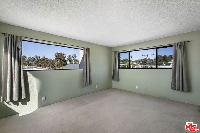 1017 Pearl Street E, Santa Monica, CA 90405