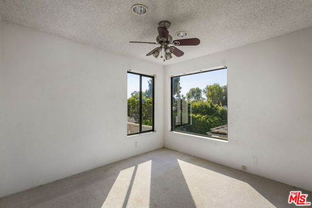 1017 Pearl Street E, Santa Monica, CA 90405