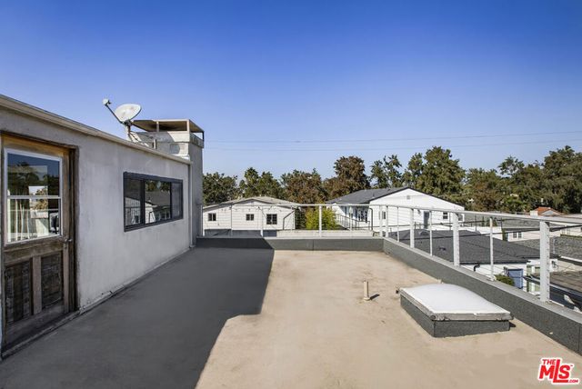 1017 Pearl Street E, Santa Monica, CA 90405