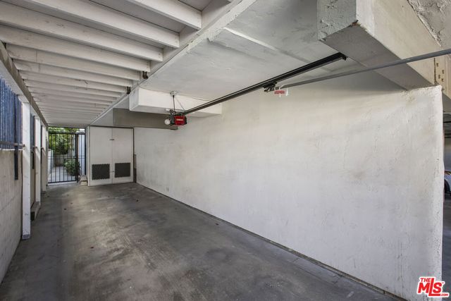 1017 Pearl Street E, Santa Monica, CA 90405