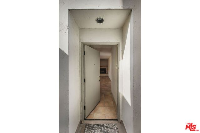 1017 Pearl Street E, Santa Monica, CA 90405