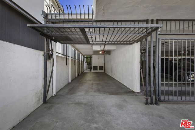 1017 Pearl Street E, Santa Monica, CA 90405
