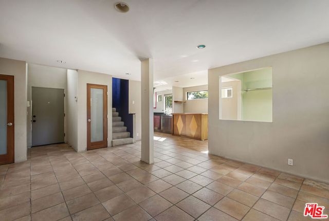 1017 Pearl Street E, Santa Monica, CA 90405