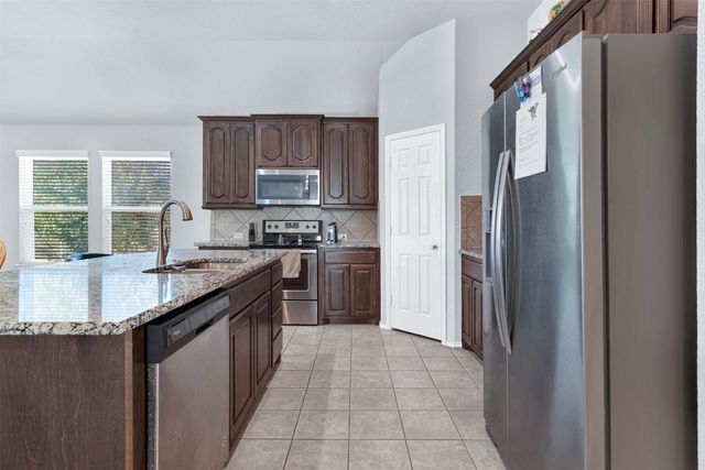 11800 Bexley Drive, Burleson, TX 76028