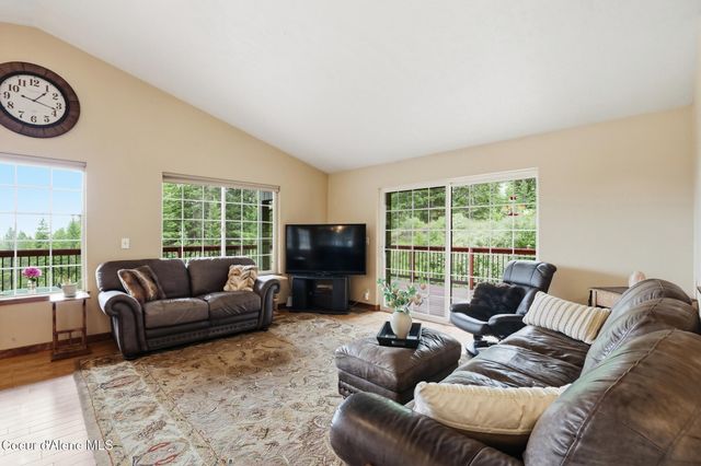 8766 W Barrett Dr, Rathdrum, ID 83858