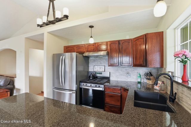 8766 W Barrett Dr, Rathdrum, ID 83858