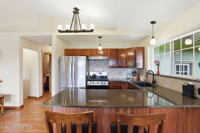 8766 W Barrett Dr, Rathdrum, ID 83858