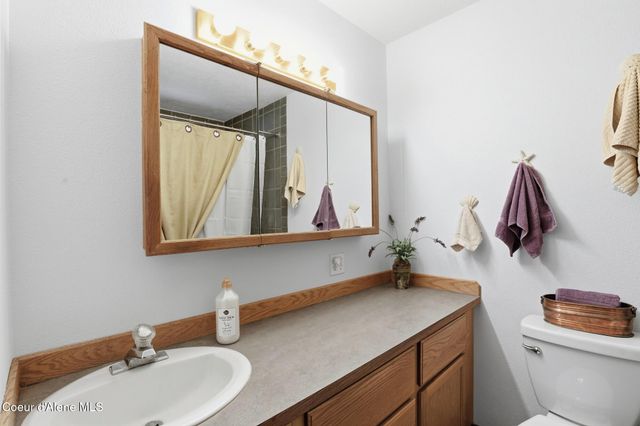 8766 W Barrett Dr, Rathdrum, ID 83858