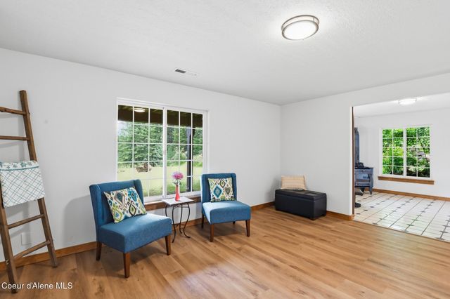 8766 W Barrett Dr, Rathdrum, ID 83858
