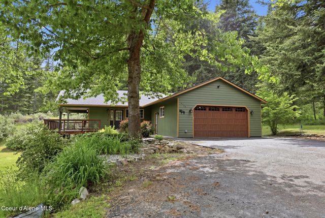 8766 W Barrett Dr, Rathdrum, ID 83858