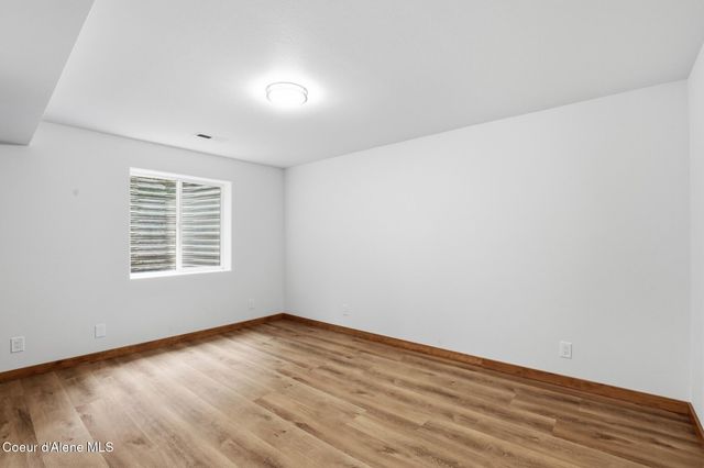 8766 W Barrett Dr, Rathdrum, ID 83858